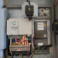 Frequenzumrichter und Stromzähler
